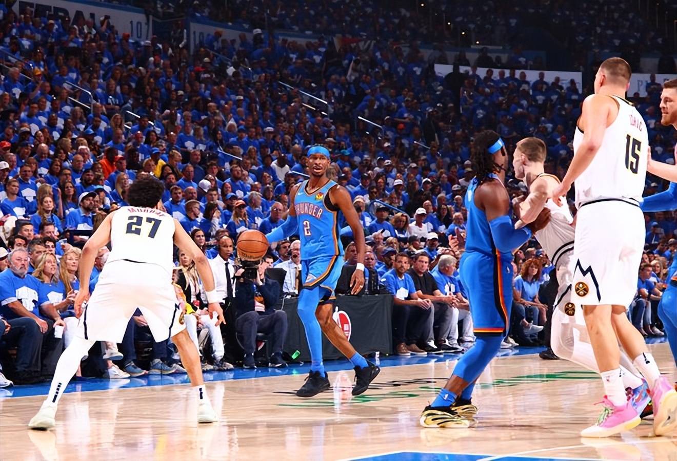 集结日NBA季后赛焦点战，桑托斯完成强势反弹，更衣室稳定，年轻球员获得机会的简单介绍